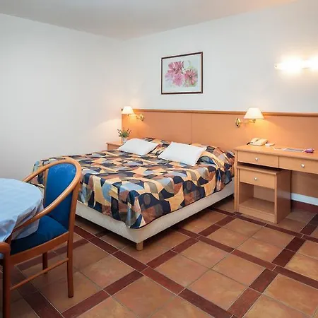 Fontana Bayside Park Apartment Jelsa (Hvar)