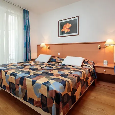 Fontana Bayside Park Apartment Jelsa (Hvar)